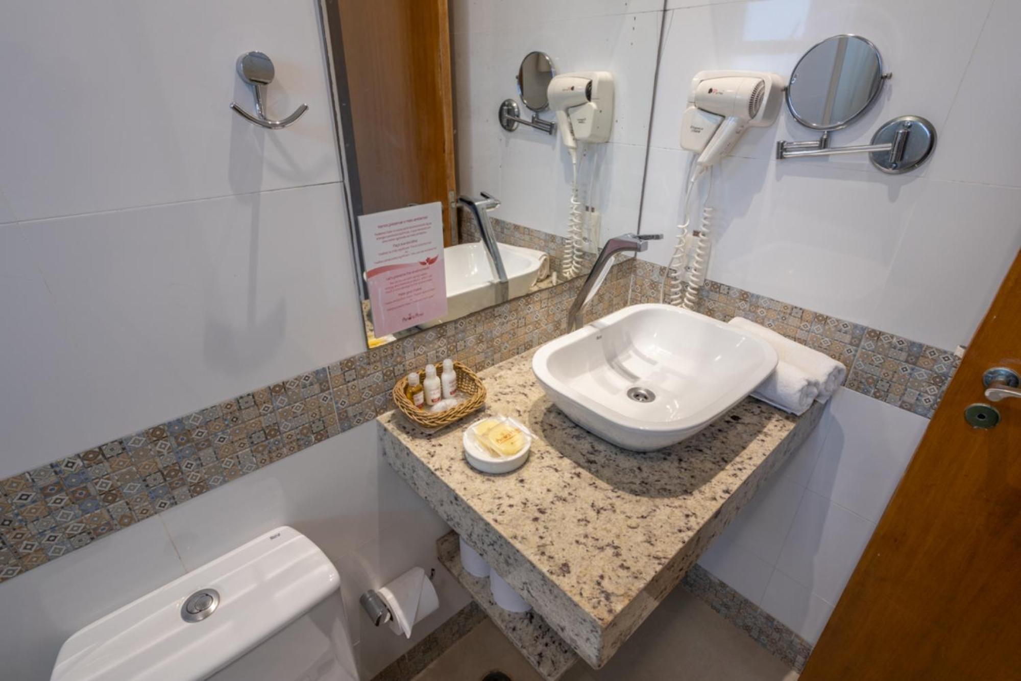 Amora Hotel มาเรเซียส ภายนอก รูปภาพ