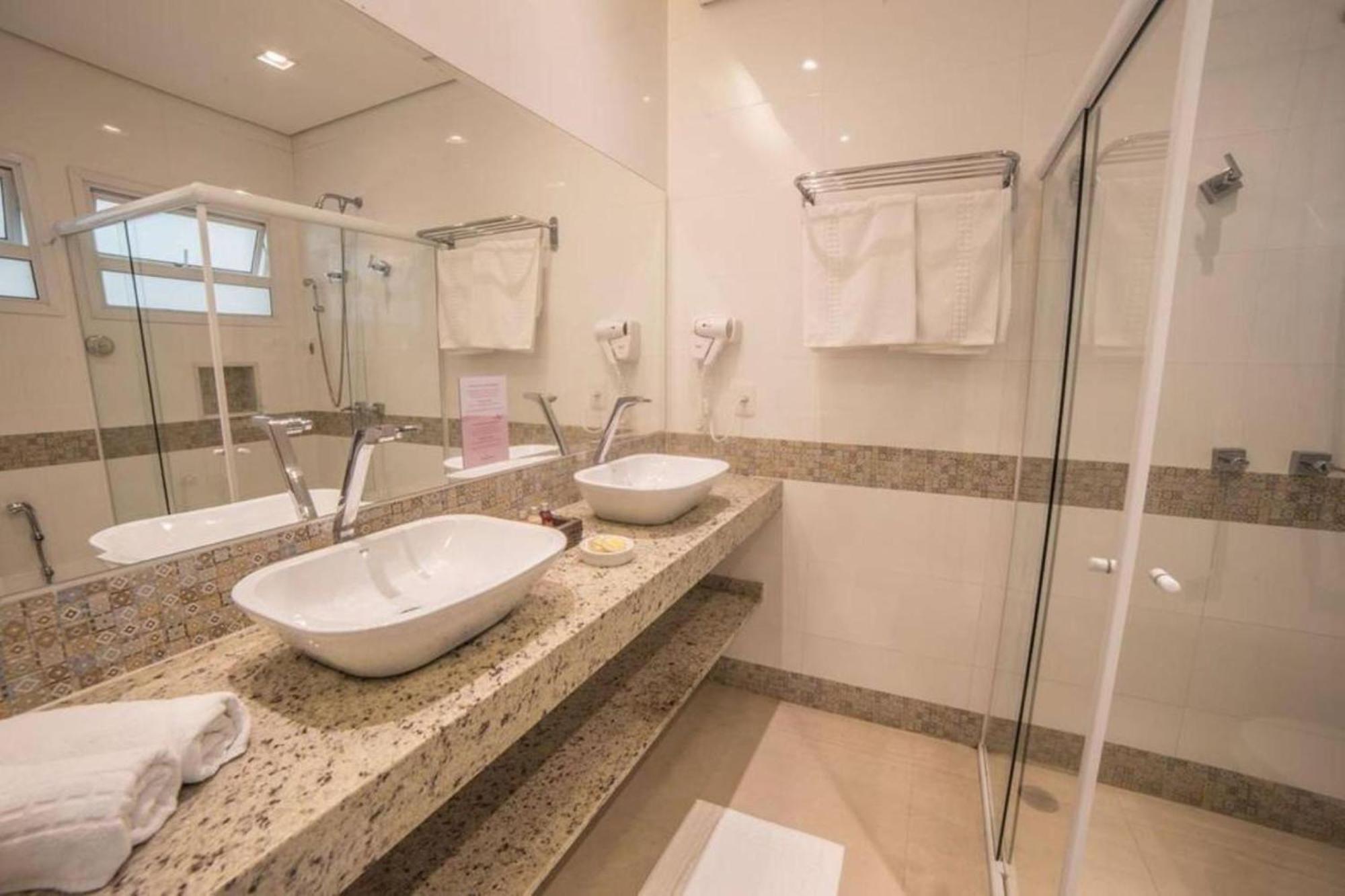 Amora Hotel มาเรเซียส ภายนอก รูปภาพ