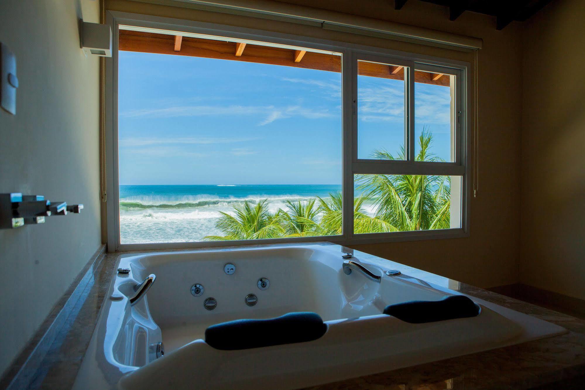 Amora Hotel มาเรเซียส ภายนอก รูปภาพ
